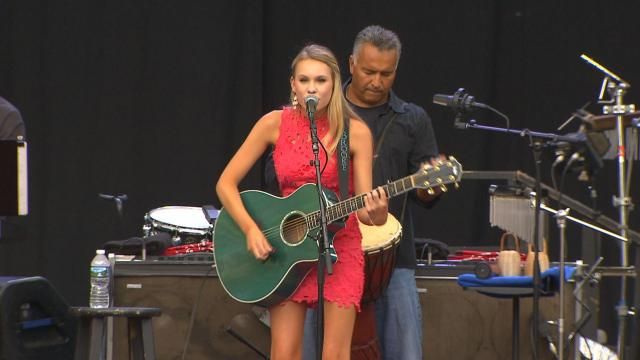 15-year-old local singer opens for Willie Nelson at Koka Booth Ampitheater