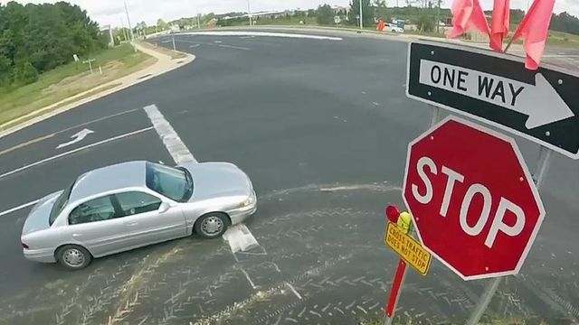 Officials hope stop light will help with dangerous Holly Springs intersection