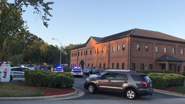 Raw: Authorities investigate shooting on Knightdale Boulevard