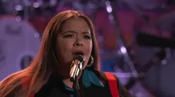 'Voice' contestant with NC ties sings to win
