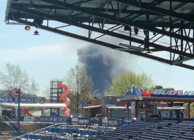 Fire spreads to several cars on Durham street