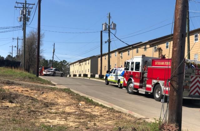 Fire spreads to several cars on Durham street
