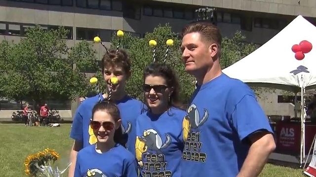 25,000 people walk through downtown Raleigh for ALS research