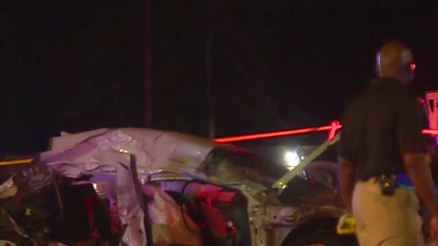 Girl killed in Fayetteville car wreck