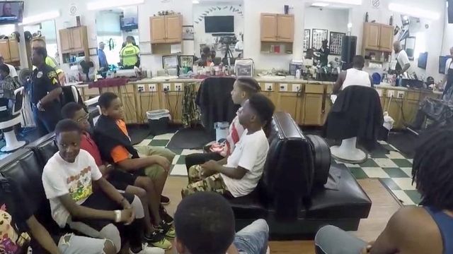 Barber shop talks bring teens, cops together 