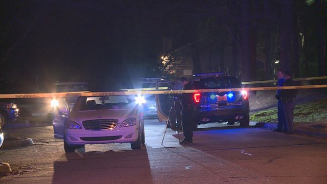 Police investigate shooting at Raleigh apartment complex