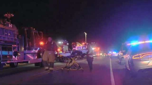 Man dead, woman injured in Johnston County crash