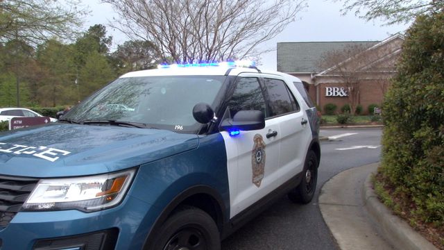 Suspected bank robbers caught after crashing in Raleigh