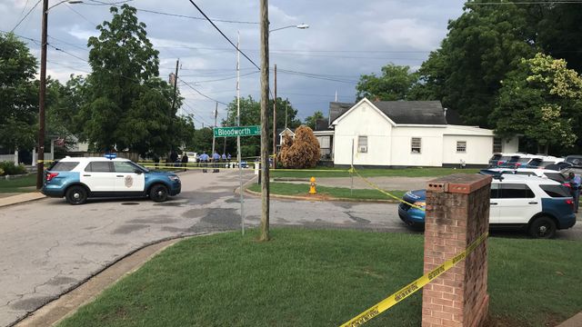 Raleigh officers investigate fatal shooting