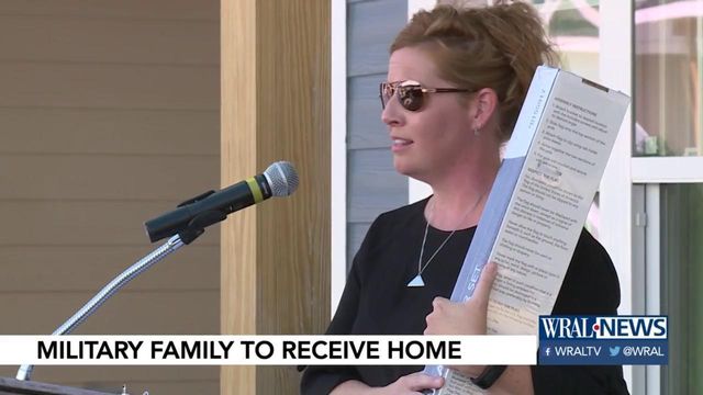 Wife, daughter of Army soldier killed in line of duty to receive home in Apex
