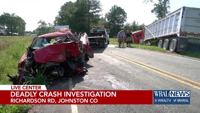 Crash kills driver of pickup truck in Johnston County