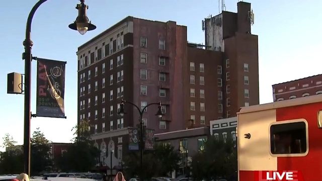 Red Cross, Starbucks help people forced out of flooded apartment