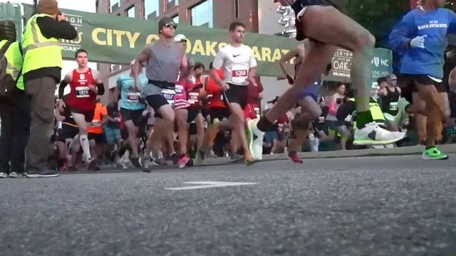 City of Oaks Marathon participants hit the streets