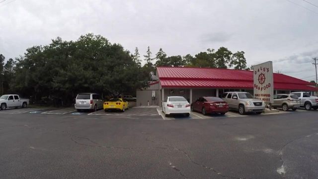 Columbus County restaurant owner touts special 'guardian angel tree'