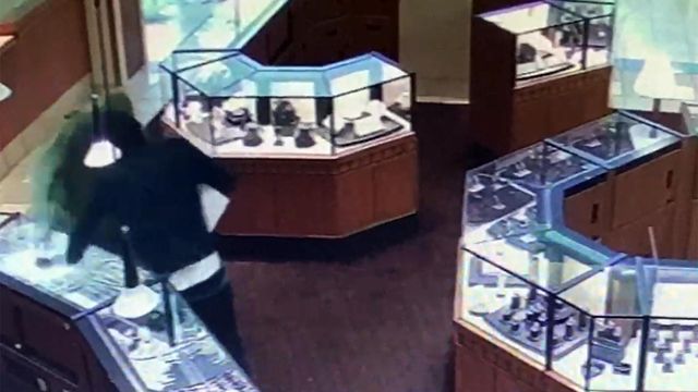 Security camera footage of Raleigh jewelry store robbery