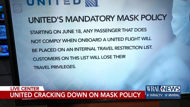 United Airlines passengers must wear mask or land on travel ban list