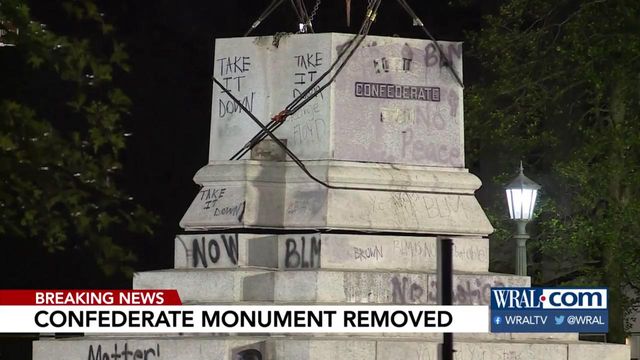 Crews remove large Confederate monument at State Capitol