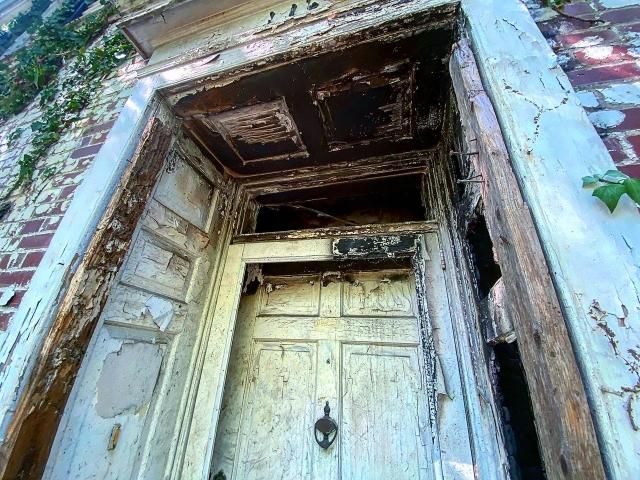 Front door of the historic Joseph and Lee M. Lazarus house on Hillcrest in Sanford, NC.