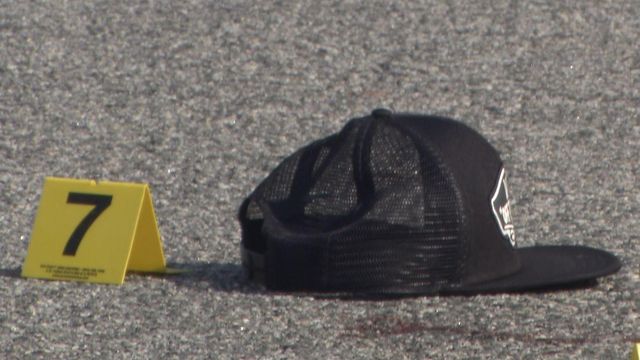 Raw: Man shot outside Durham apartment