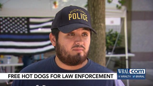 North Carolina man traveling across the state, giving out hot dogs to law enforcement