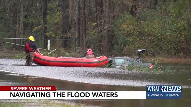 Man escapes submerged car in Johnston County