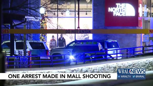 Shoppers recount 'startling' shootiong at Crabtree Valley Mall 