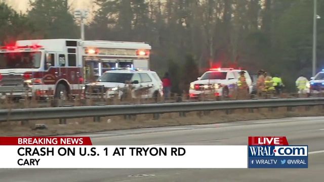 US-1 northbound closed after 5-car crash