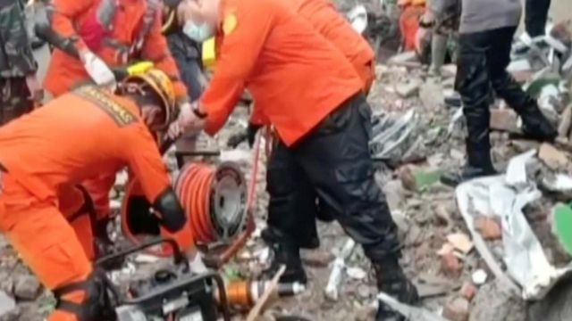 Crews search for survivors after earthquake in Indonesia