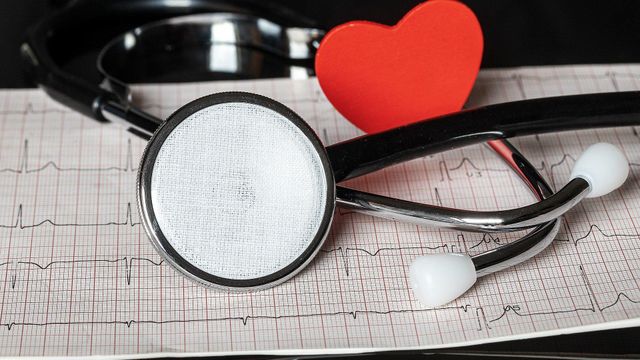 Simple habits to help improve your heart health 
