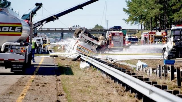Driver dies when fuel tanker overturns on I-95