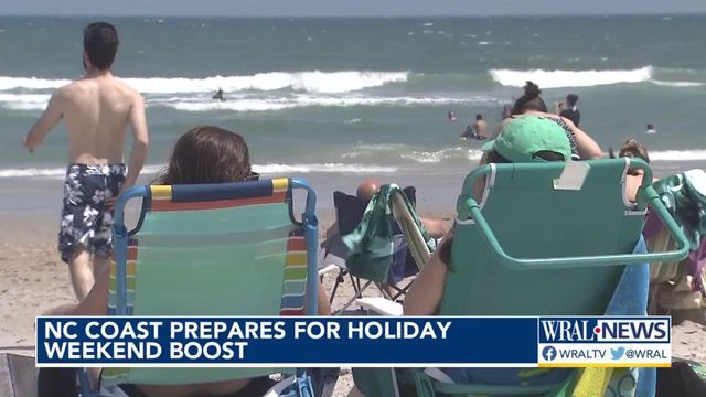 Tourists flock to NC coast after pandemic year  