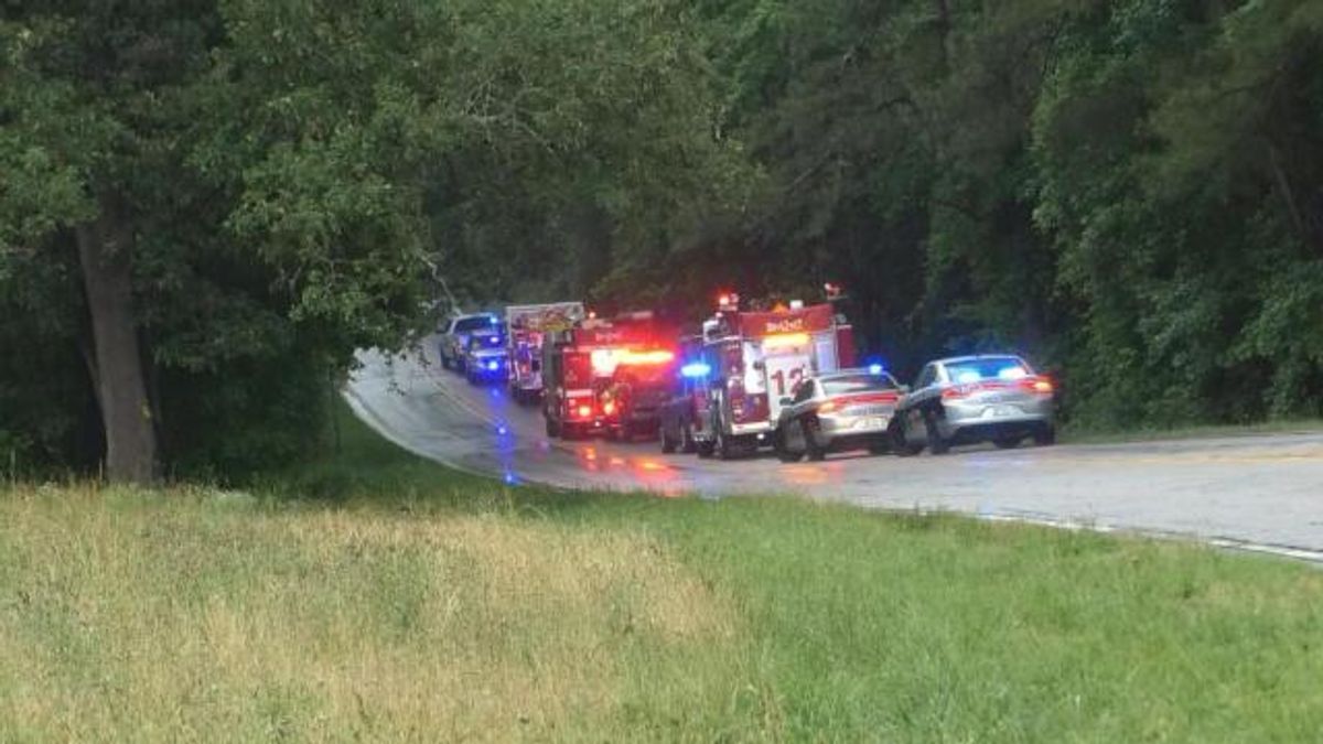 Driver killed in single-car crash in Harnett County :: WRAL.com