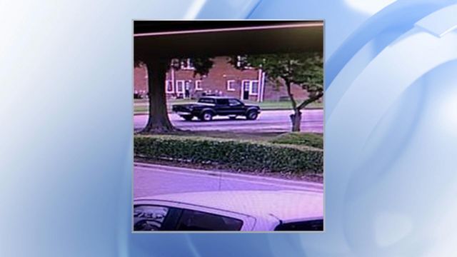 Fayetteville Police looking for truck after suspicious report of man grabbing child, driving off