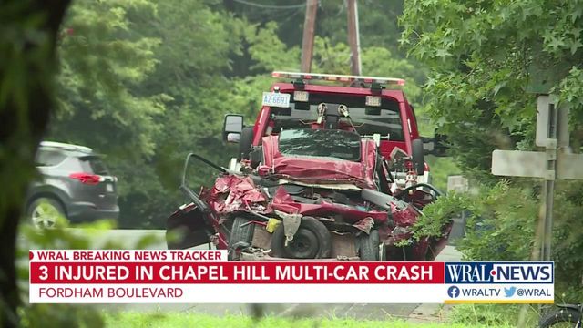3 injured in Chapel Hill multi-vehicle crash 