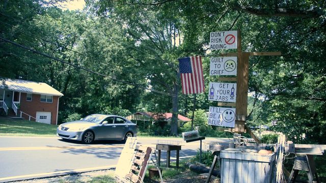 Durham man hopes yard signs encourage vaccinations, illustrate severity of COVID