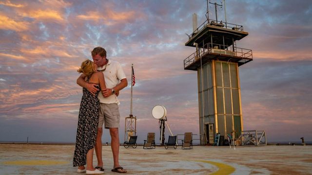 Couple weds at Frying Pan Tower, made famous during Hurricane Florence