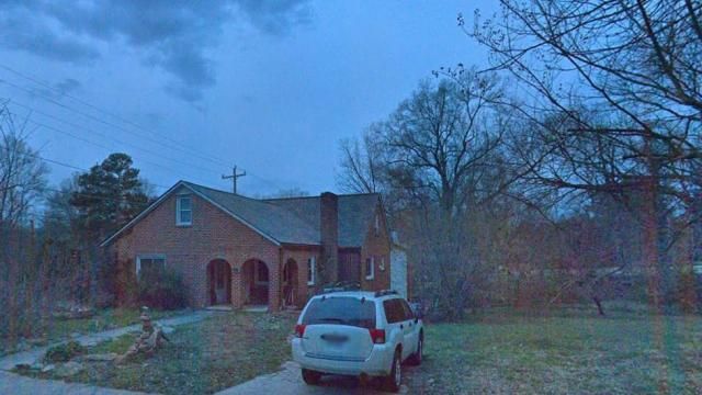 Haunted hotels and Air bnb rentals in North Carolina: The Stroud House.