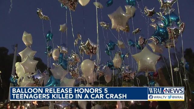 Balloon release honors 5 teenagers killed in car crash 
