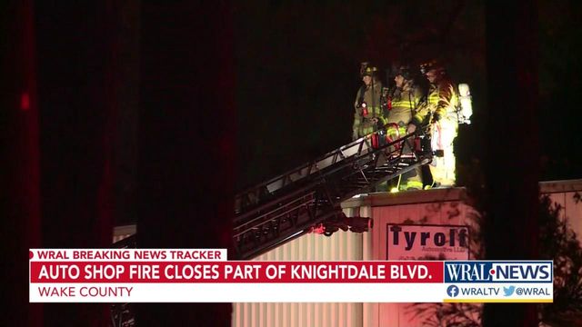 Knightdale auto shop fire closes nearby roads