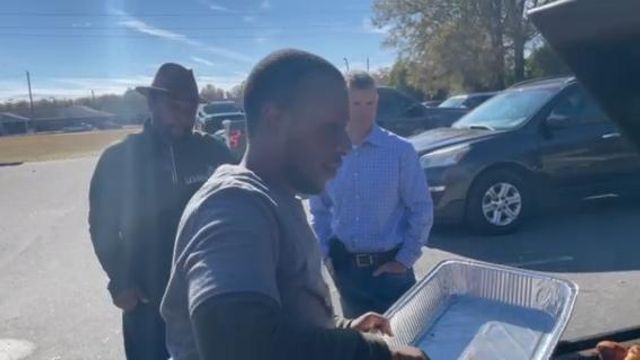 Goldsboro officer's 'Hopesgiving' idea aims to serve 500 a Thanksgiving meal