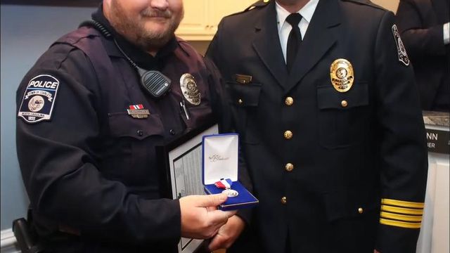 NC cop called hero for valiant effort to save two women in house fire