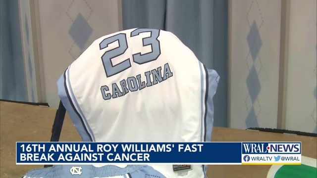 Former UNC coach Roy Williams holds fundraiser for cancer research