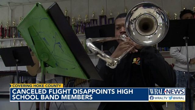Canceled flight disappoints high school band members 