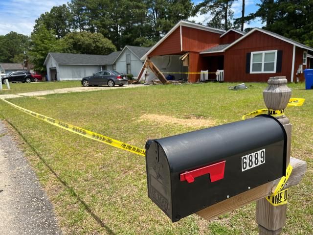 Teenager takes car, crashes into Fayetteville homes
