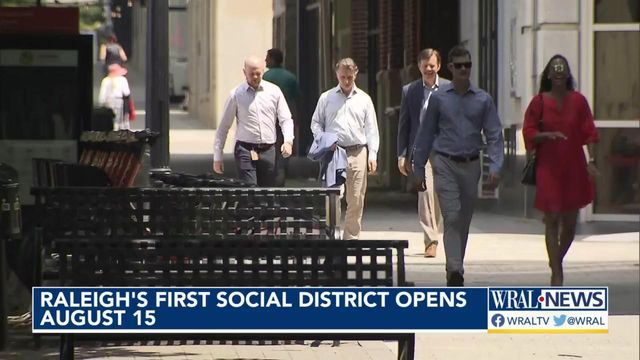 City council approves 'social district' to allow alcoholic drinks to go in parts of downtown Raleigh