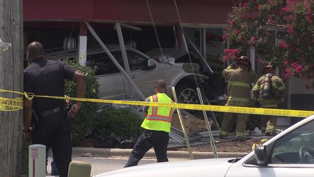 Brothers killed when SUV crashes into Wilson restaurant 