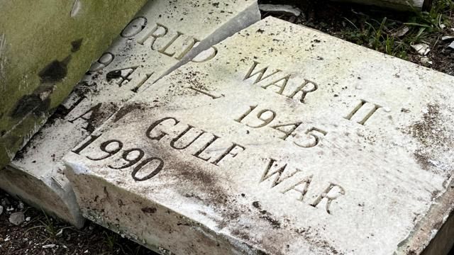 Enfield Confederate monument comes down