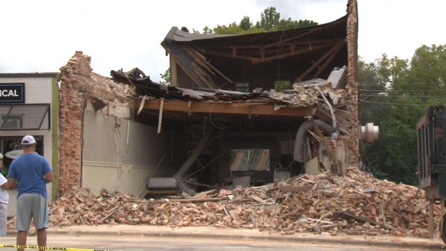 Former site of Griffin's Restaurant collapses in Youngsville 