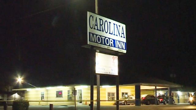 Man killed in shooting at Fayetteville motel