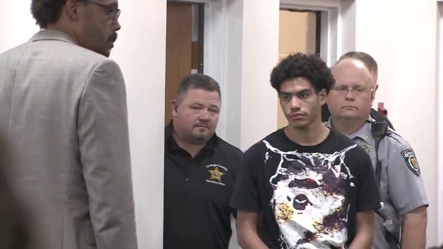 Issiah Ross, charged with murder of Orange County teens, appears in court